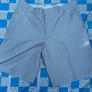 Walter Hagen Light Gray Patterned Shorts